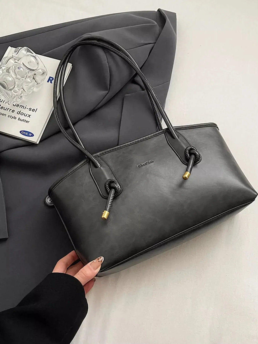 🤎 Knotted Tassel Shoulder Bag