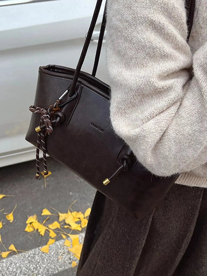 🤎 Knotted Tassel Shoulder Bag