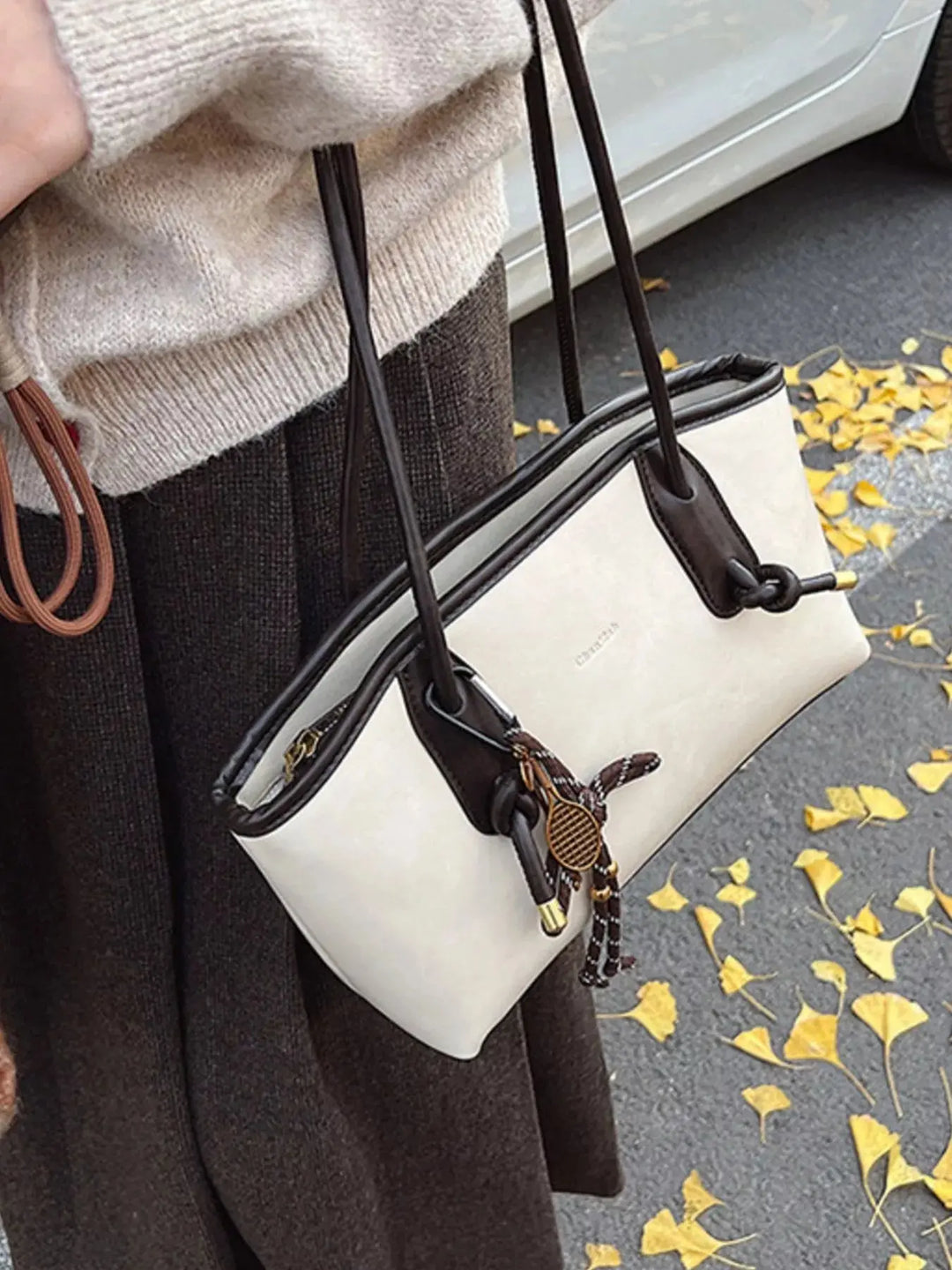 🤎 Knotted Tassel Shoulder Bag