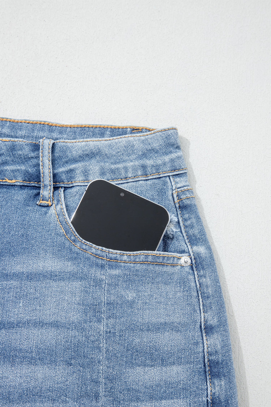 Acid Wash Raw Hem Denim Shorts – High Waist Loose Fit