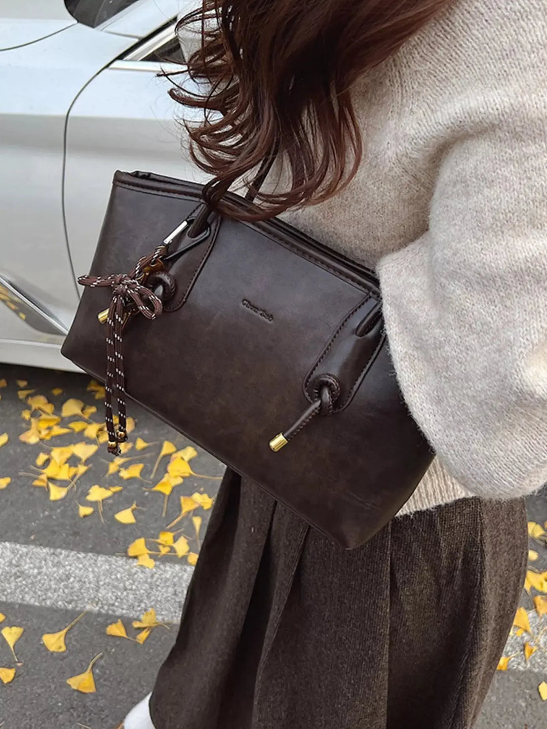 🤎 Knotted Tassel Shoulder Bag